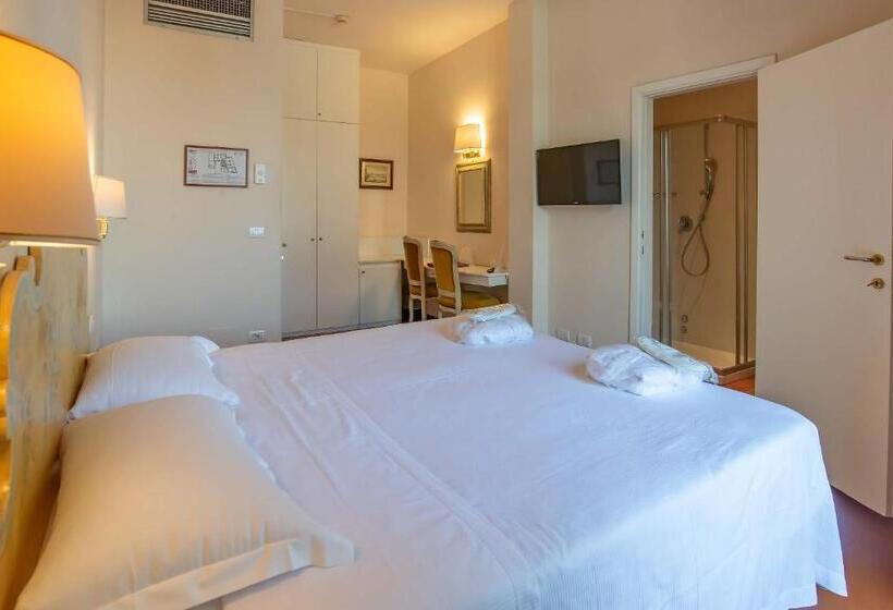 اتاق استاندارد با تراس, Machiavelli Palace