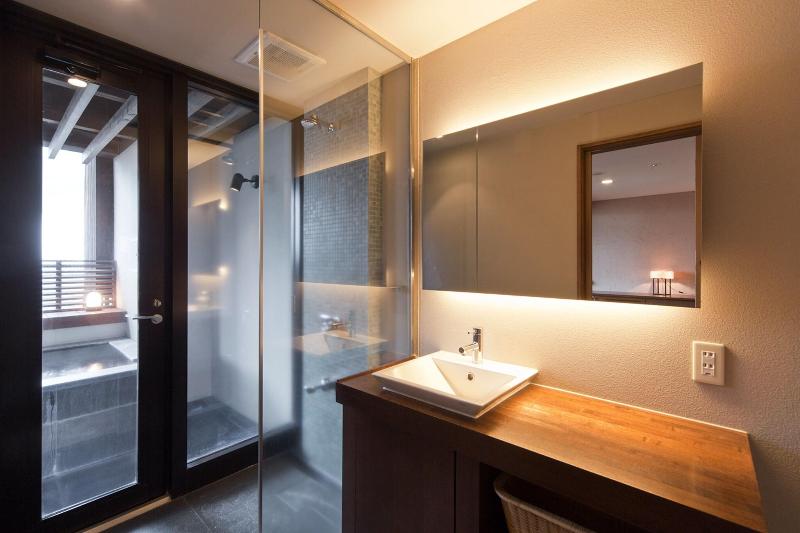 اتاق استاندارد چهار تخته, Machiavelli Palace