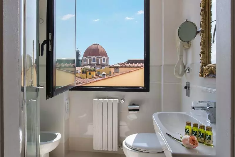 シングルデラックスルーム, Machiavelli Palace