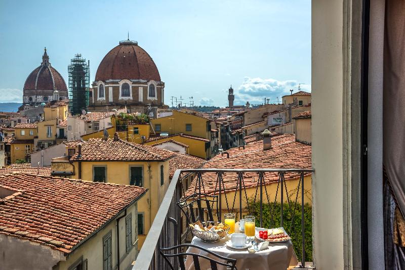 اتاق استاندارد با چشم‌انداز, Machiavelli Palace