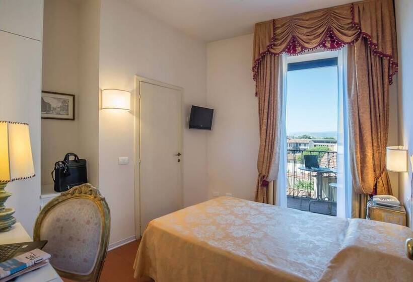 اتاق سوپریور یک تخته, Machiavelli Palace