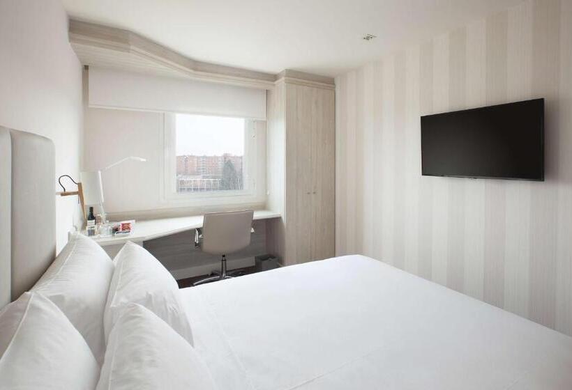 חדר סטנדרט, NH Barajas Airport