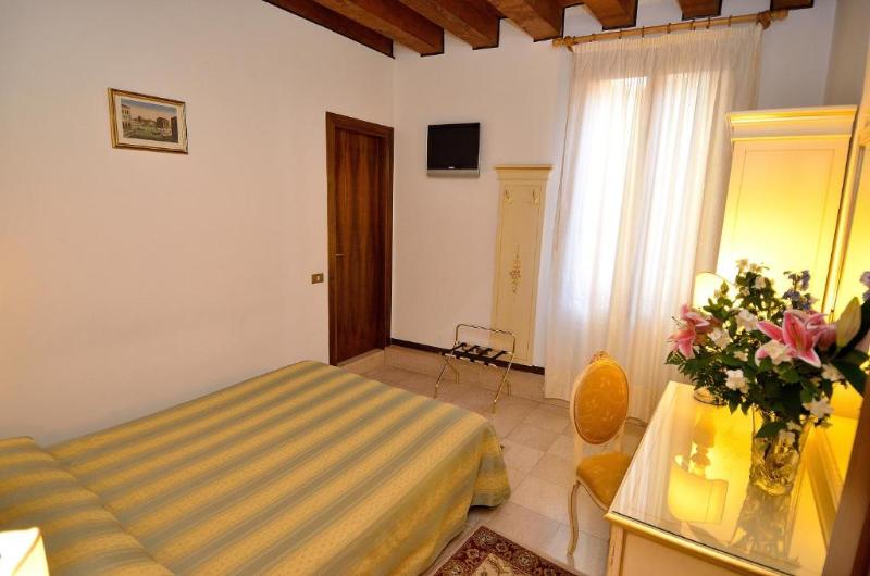 اتاق اکونومی, Orion