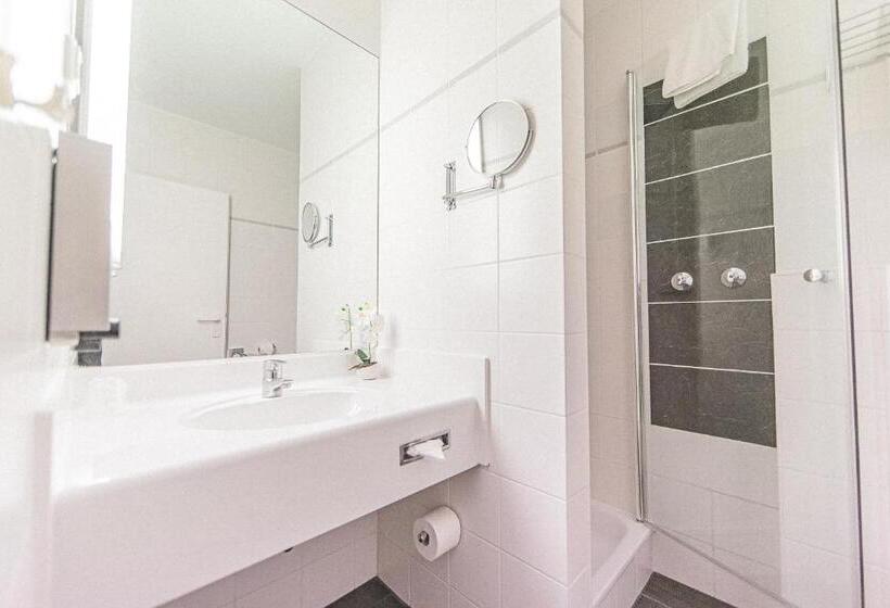 غرفة قياسية, Plaza Hotel Hanau