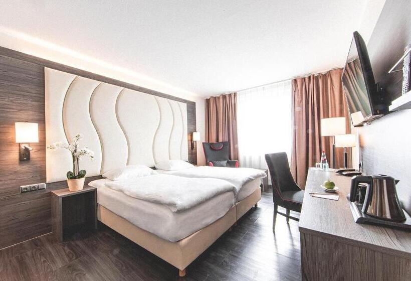 غرفة عائلية, Plaza Hotel Hanau