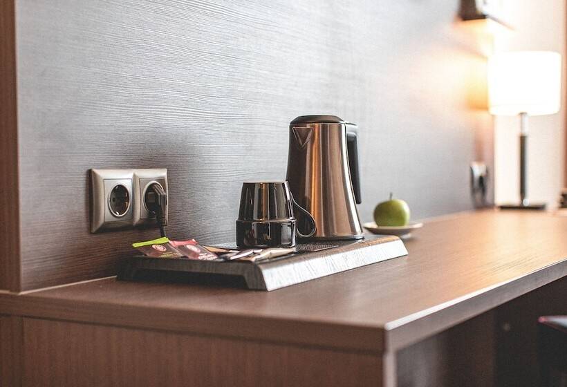Номер Комфорт, Plaza Hotel Hanau