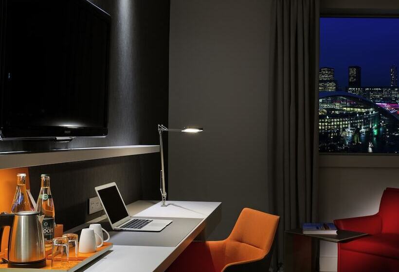 اتاق سوپریور با چشم‌انداز, Pullman Paris La Defense