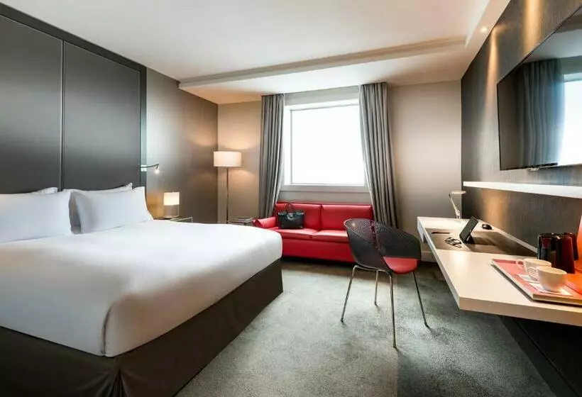 景色の見えるスーペリアルーム, Pullman Paris La Defense