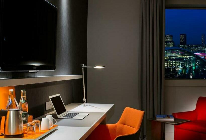 اتاق سوپریور با چشم‌انداز, Pullman Paris La Defense