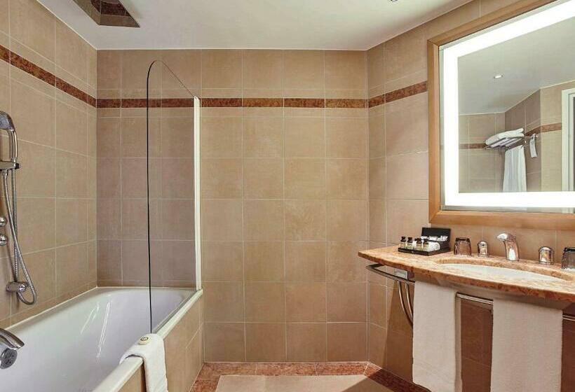 Classic Room with Views, Pullman Paris La Defense