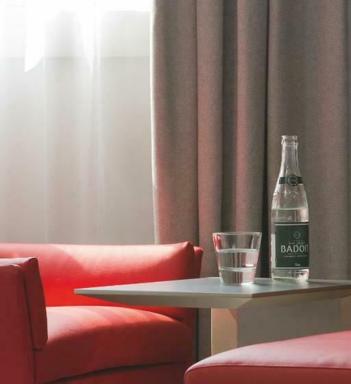 Classic Room with Views, Pullman Paris La Defense