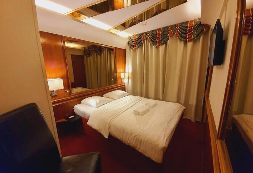 غرفة قياسية, Rembrandtplein