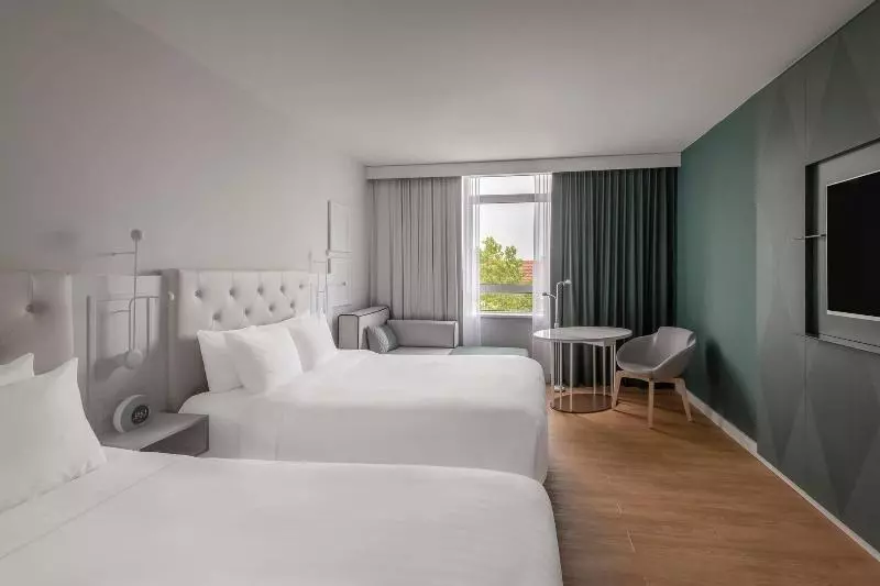سوئیت با تخت بزرگ, Sofitel Los Angeles At Beverly Hills