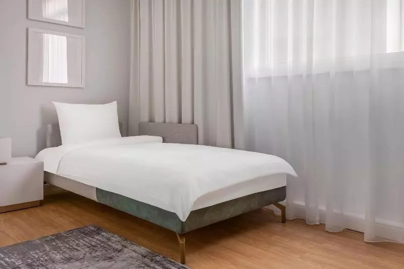 سوئیت با تخت بزرگ, Sofitel Los Angeles At Beverly Hills