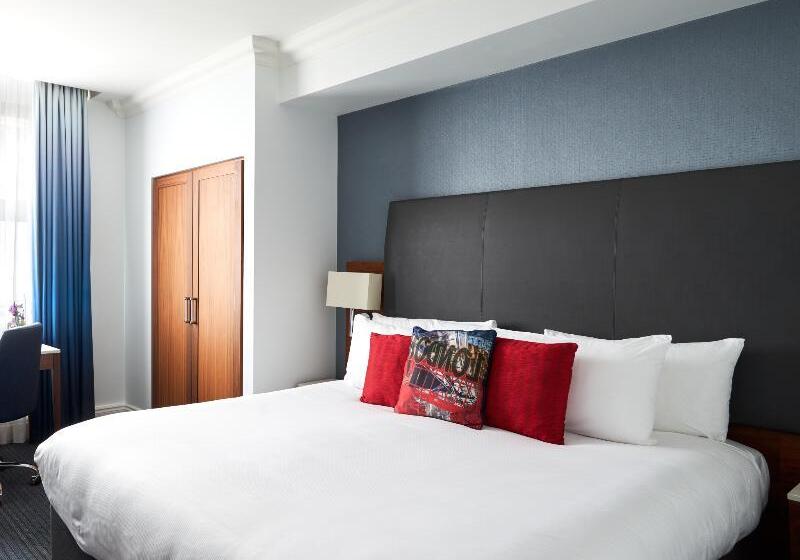 חדר דחוקס עם מיטת קינג, The Cumberland