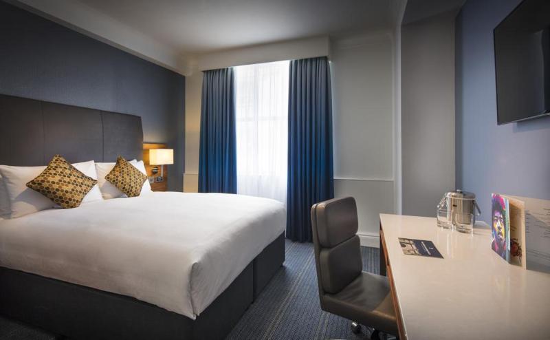 חדר סופריור יחיד, The Cumberland