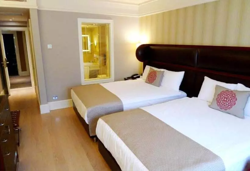 ファミリールーム, Titanic Comfort Sisli