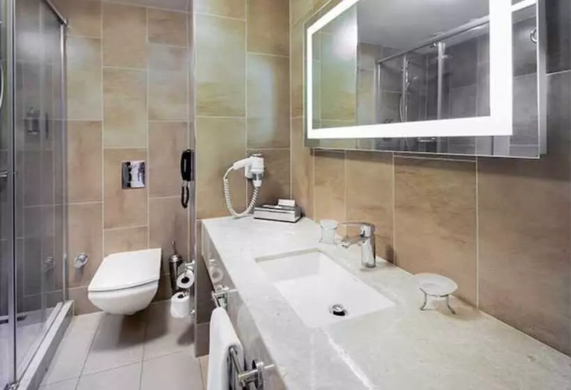 スーペリアールーム, Titanic Comfort Sisli