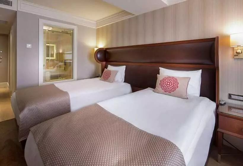 スーペリアールーム, Titanic Comfort Sisli