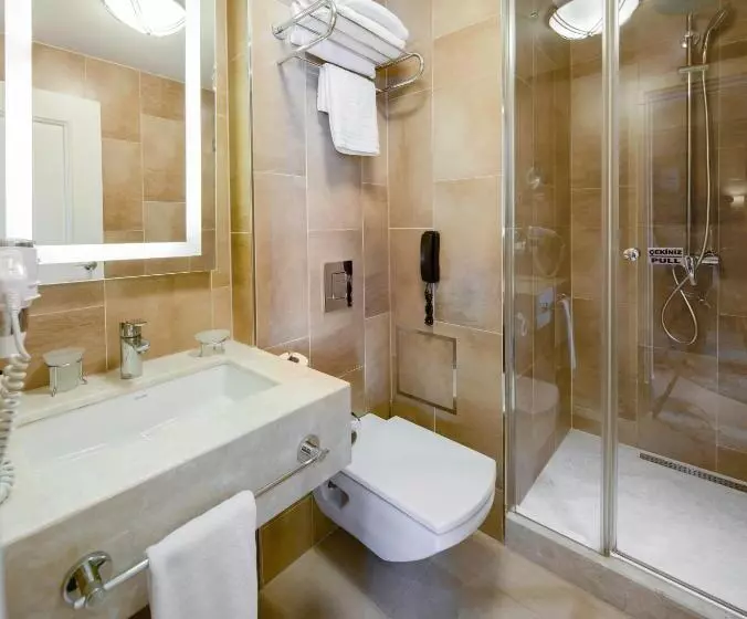 スーペリアールーム, Titanic Comfort Sisli