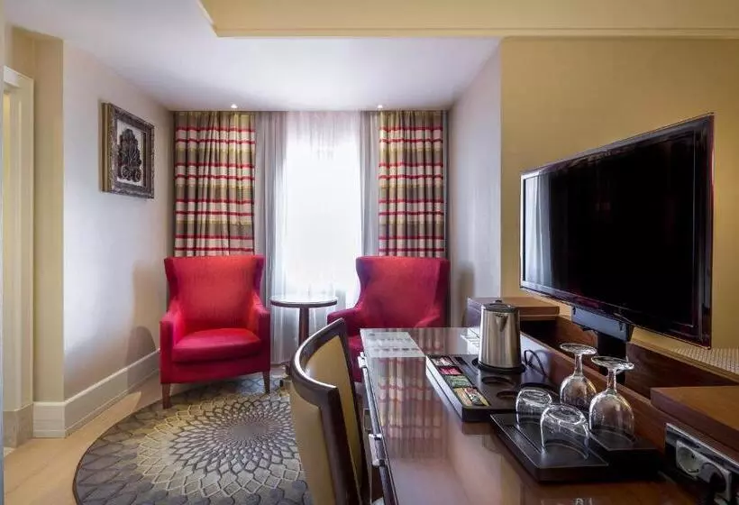 スーペリアールーム, Titanic Comfort Sisli