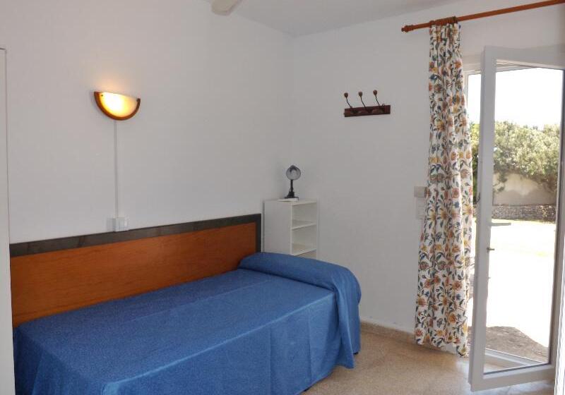 ３ベッドルームアパートメント, Nure Cel Blau