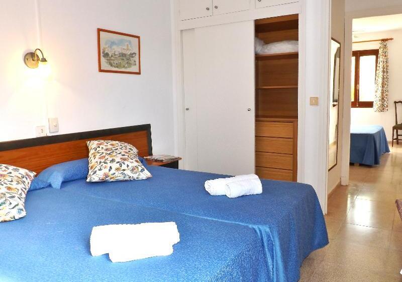 ３ベッドルームアパートメント, Nure Cel Blau