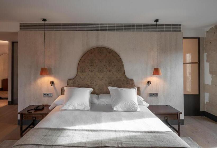 سوییت جونیور, Parador De Turismo De León