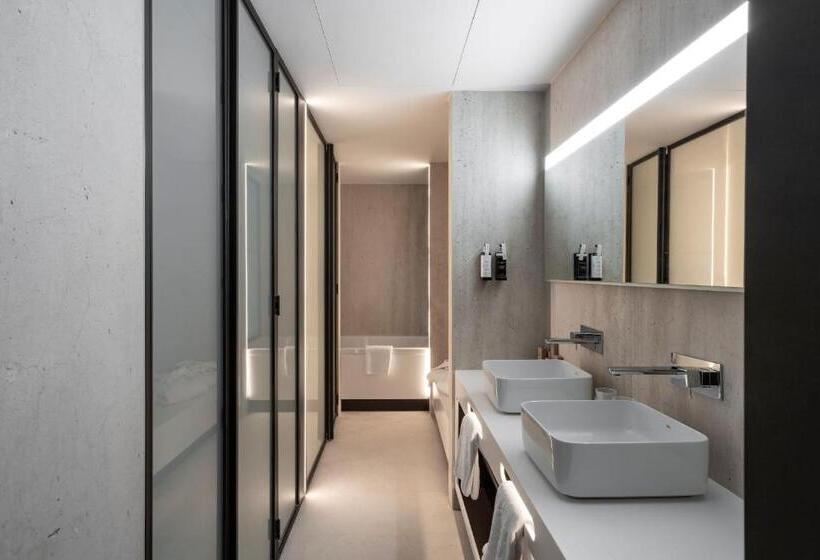 سوییت جونیور, Parador De Turismo De León