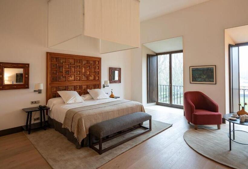 اتاق سوپریور, Parador De Turismo De León