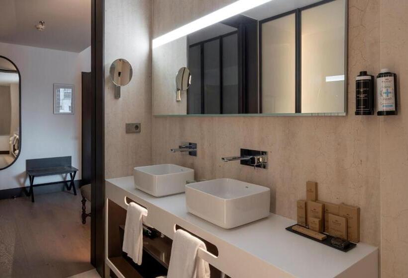 اتاق سوپریور, Parador De Turismo De León