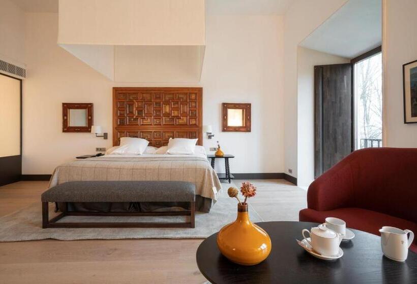 اتاق سوپریور, Parador De Turismo De León