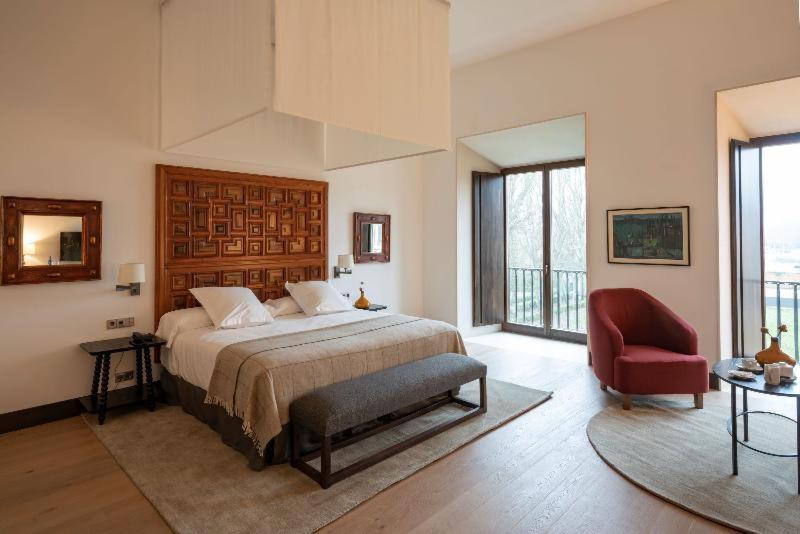 اتاق استاندارد, Parador De Turismo De León