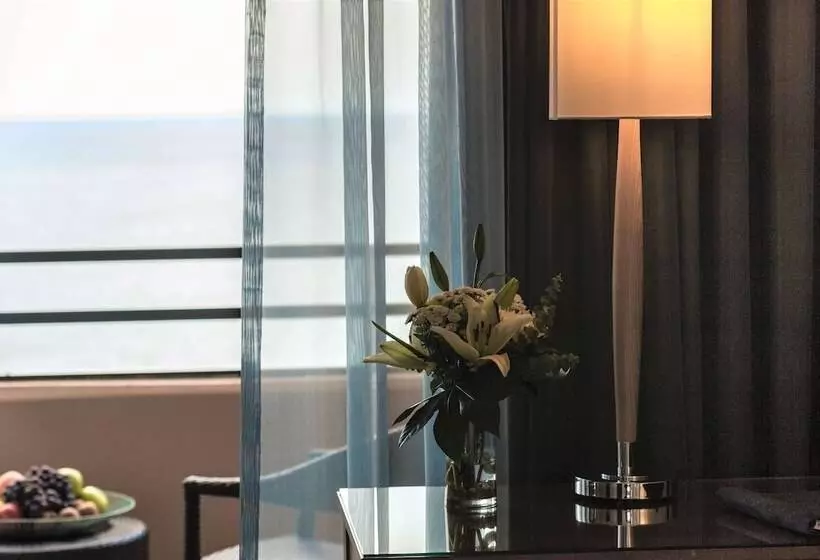 オーシャンビューのプレミアムルーム。, Radisson Blu Resort, Malta St. Julian S