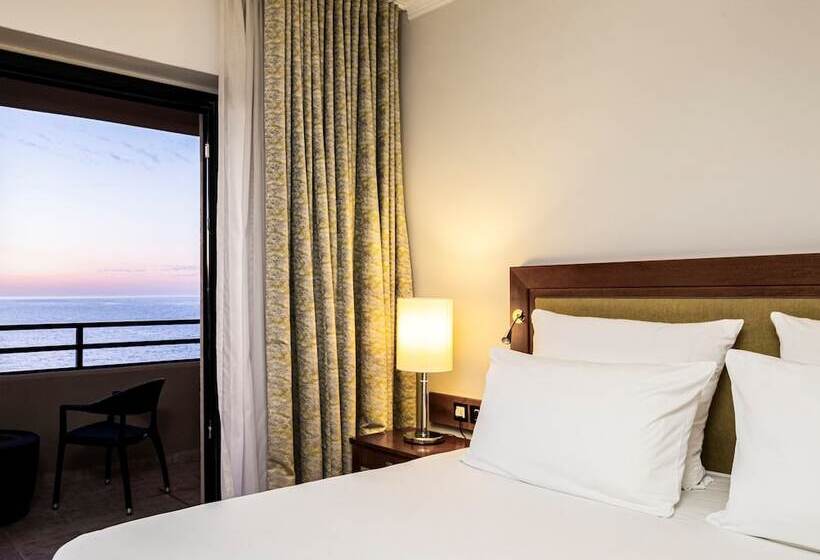 اتاق پرمیوم با چشم‌انداز دریا, Radisson Blu Resort, Malta St. Julian S