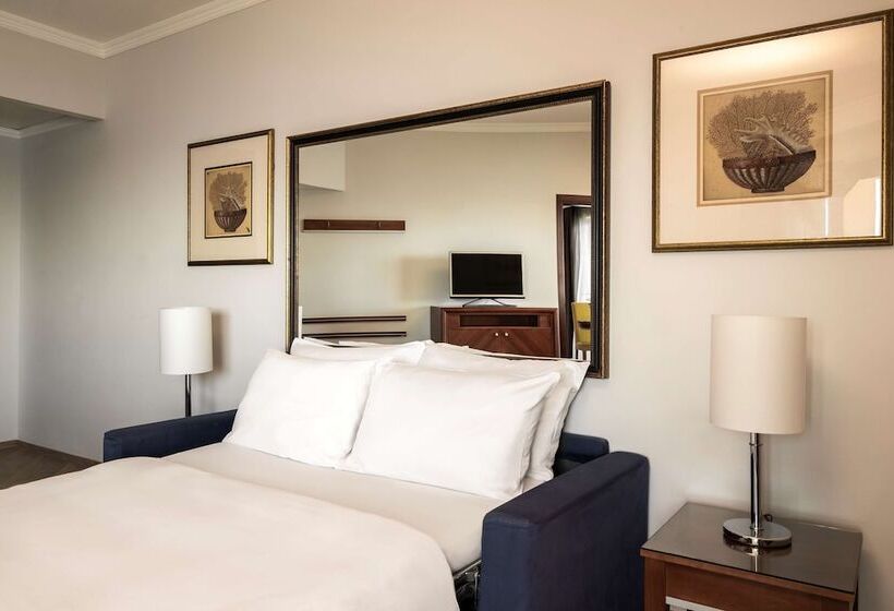 سوییت جونیور با چشم‌انداز دریا, Radisson Blu Resort, Malta St. Julian S