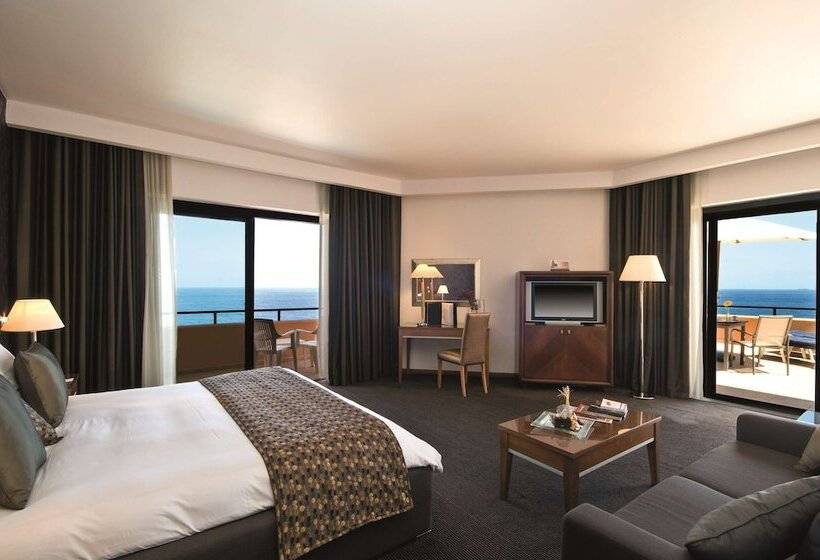 سوییت سوپریور با چشم‌انداز دریا, Radisson Blu Resort, Malta St. Julian S