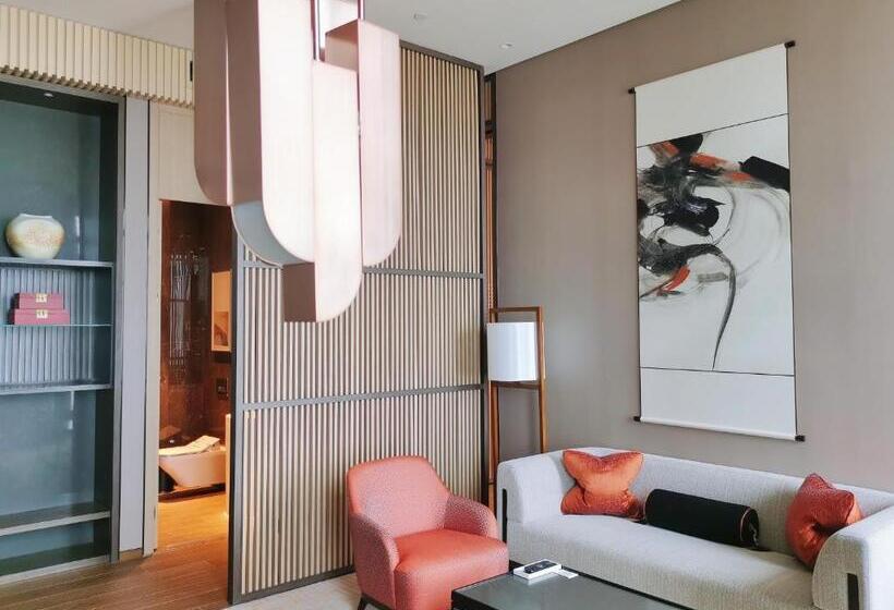 Люкс Повышенной Комфортности, Jumeirah Guangzhou