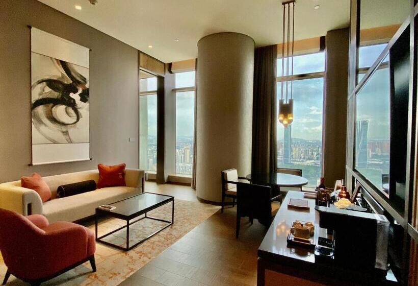 Люкс Повышенной Комфортности, Jumeirah Guangzhou