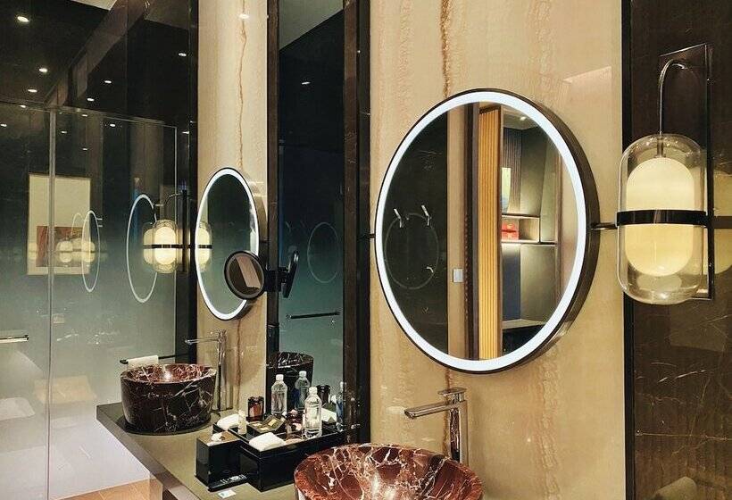 Номер Deluxe, Jumeirah Guangzhou