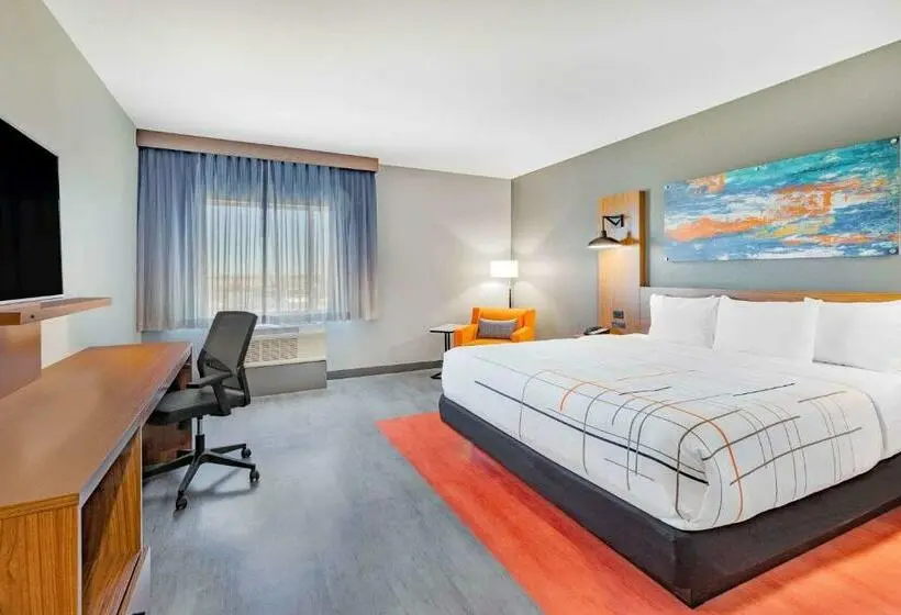 キングサイドベッドのスタンダードワンルーム, La Quinta Inn & Suites By Wyndham Fort Stockton Northeast