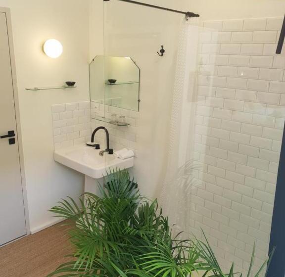 ガーデンビュースタンダードルーム, Le Sahuc