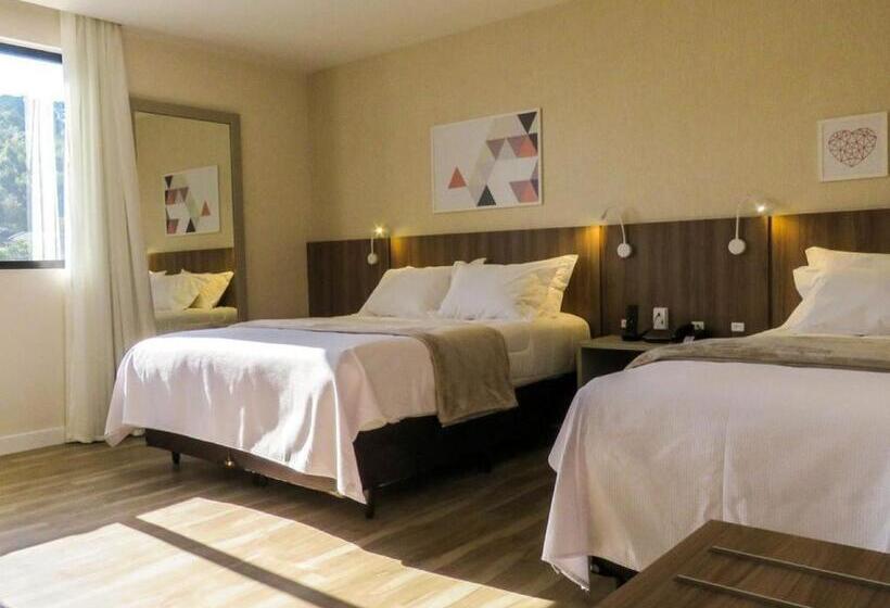 豪华三人间, Lefel