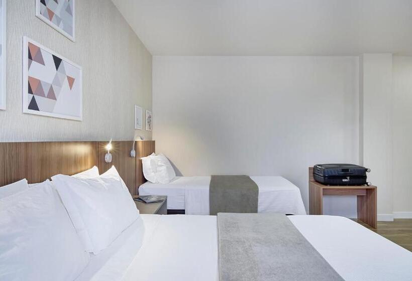 豪华三人间, Lefel