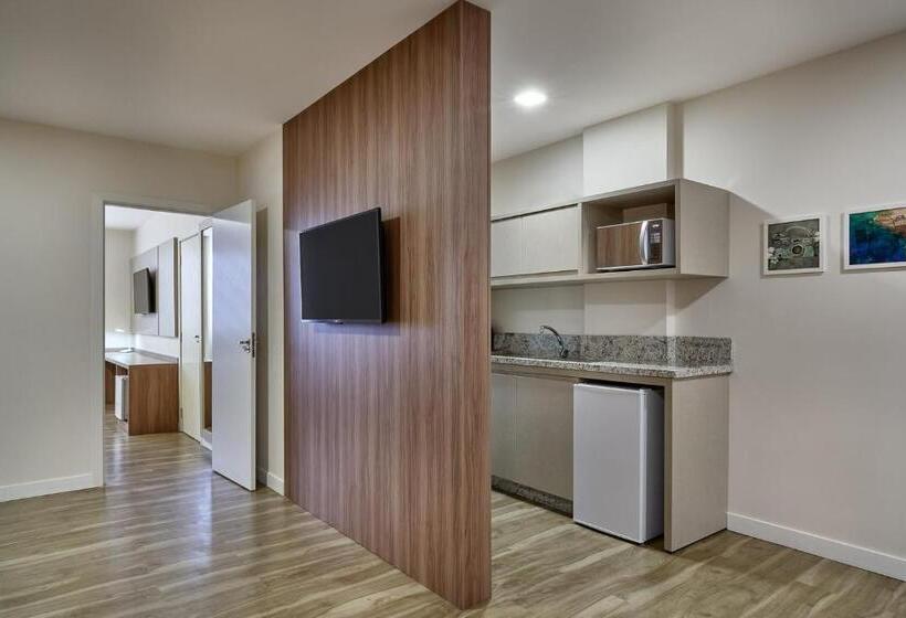 四人标准间, Lefel