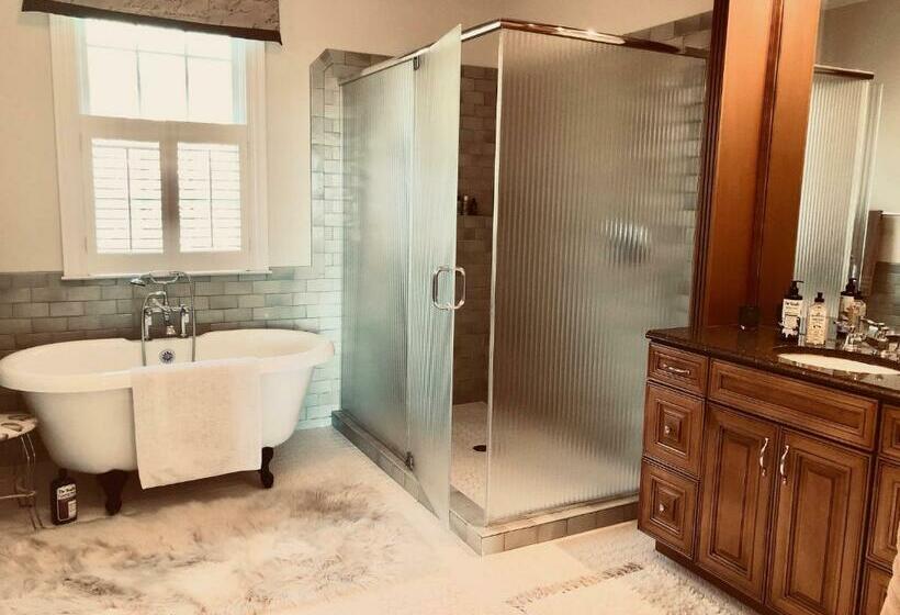 프레지덴셜 스위트, Lapolena Bed & Breakfast