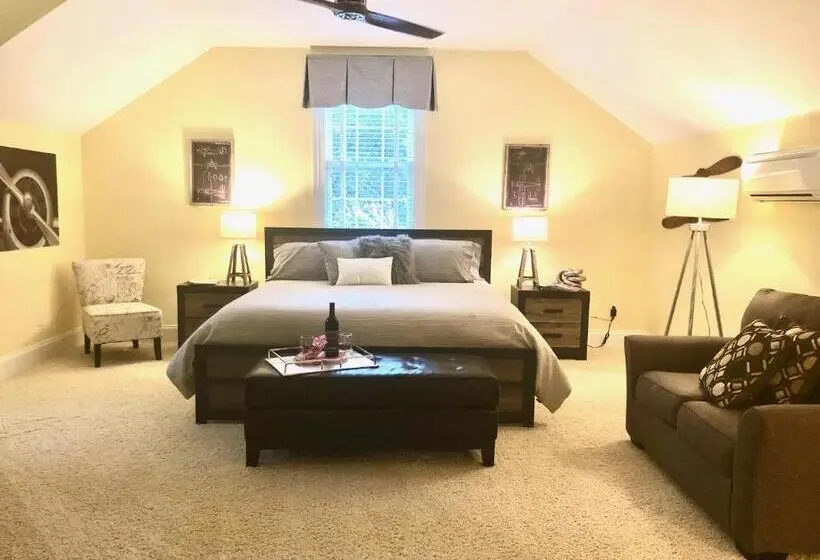 キングサイズベッドのデラックススイート, Lapolena Bed & Breakfast