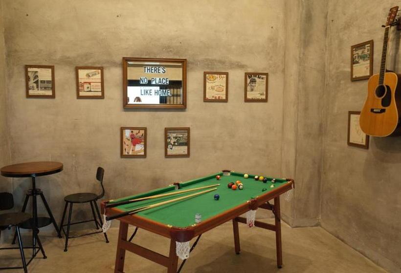 سرير فى غرفة مشتركه, Bnb+atami Resort