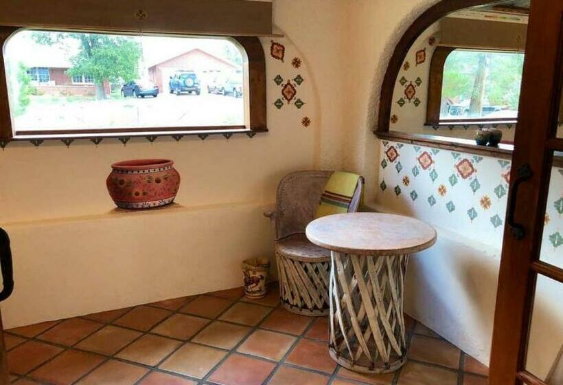 منزل غرفتين نوم, El Viejo Adobe   Across From Sul Ross Campus
