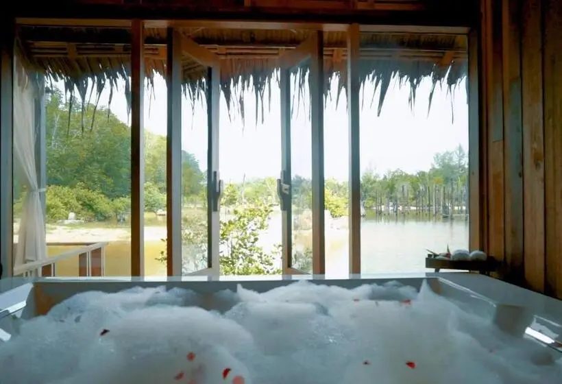 Sviitti Poreallas, Venice Krabi Villa Resort